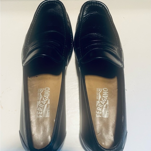 Salvatore Ferragamo size 12 - Picture 2 of 6